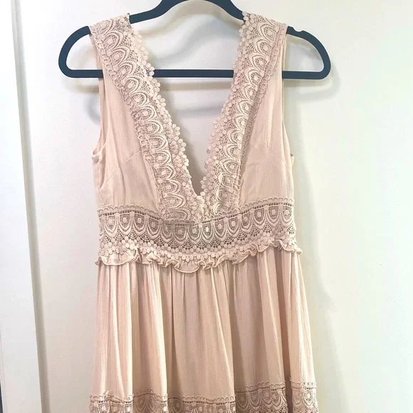 Mable Dresses | Mable Beige Maxi Dress | Color: Cream | Size: S | Amendoza33'S Closet